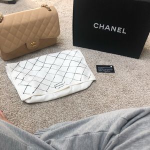 Chanel jumbo. Caviar. Gold hardware. Beige Clair.